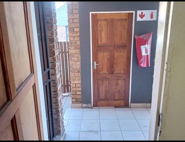 1 BEDROOM SECTIONAL TITLE FOR SALE IN COMET